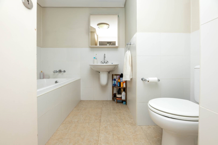 2 Bedroom Property for Sale in Sea Point Western Cape